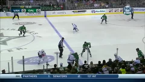 NHL: Vancouver vs Dallas 12/19/2013