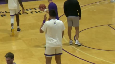 NCAAM: Saint Peter's vs Niagara 12/2/2023